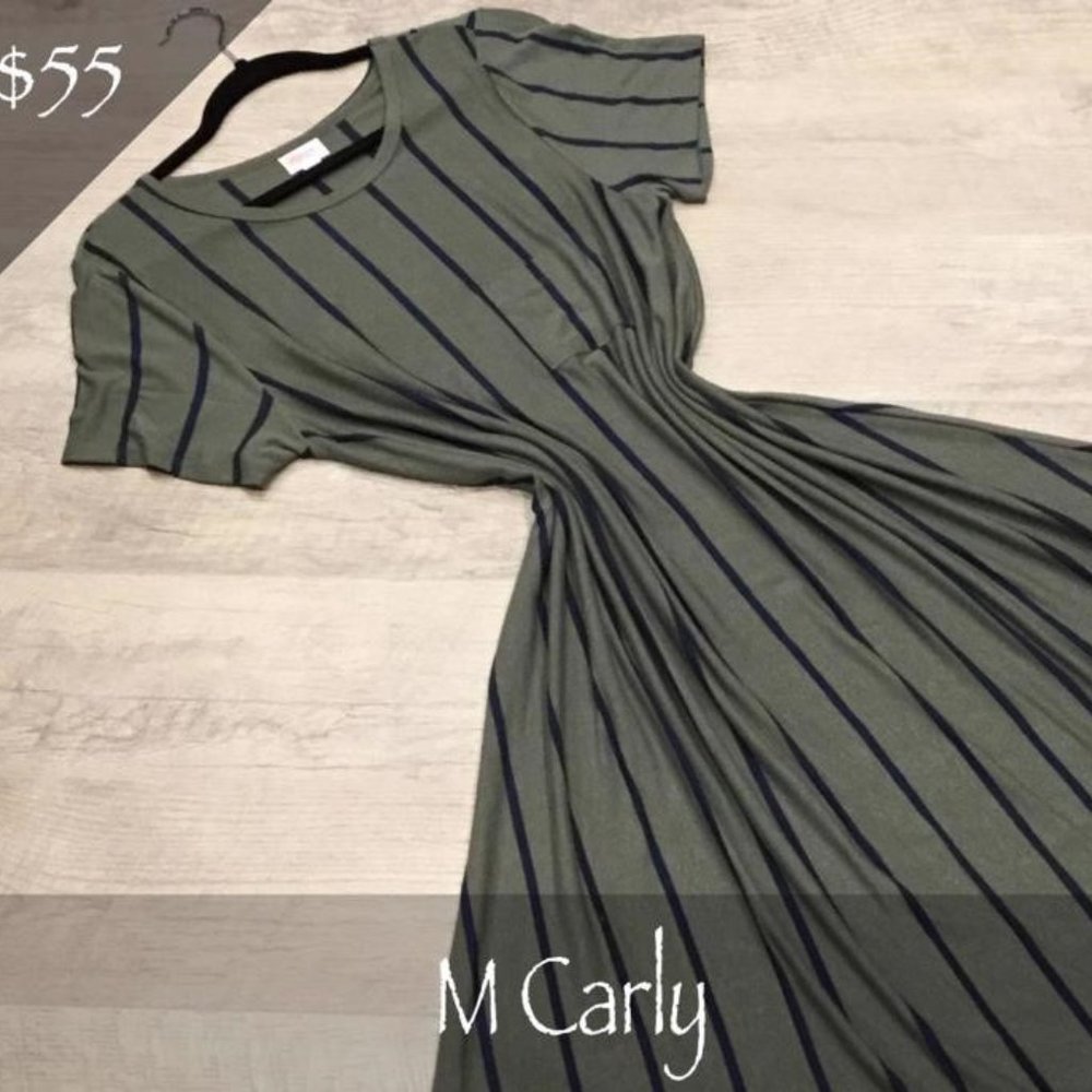 Lularoe CARLY Swing Dress~ Size Medium~ New with Tags